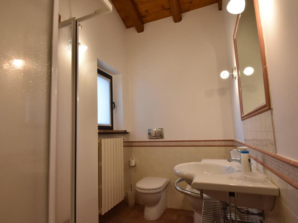 Apartment La Corte Bricca - Trilo B By Interhome Castana  Екстериор снимка